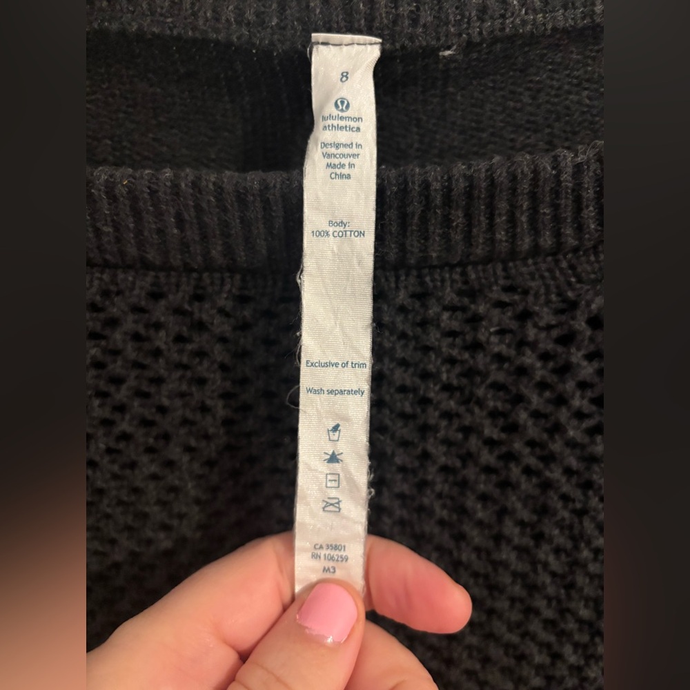 LULULEMON Be Present Pullover Heathered Black Cropped Sweater Size 8 - Picture 11 of 14